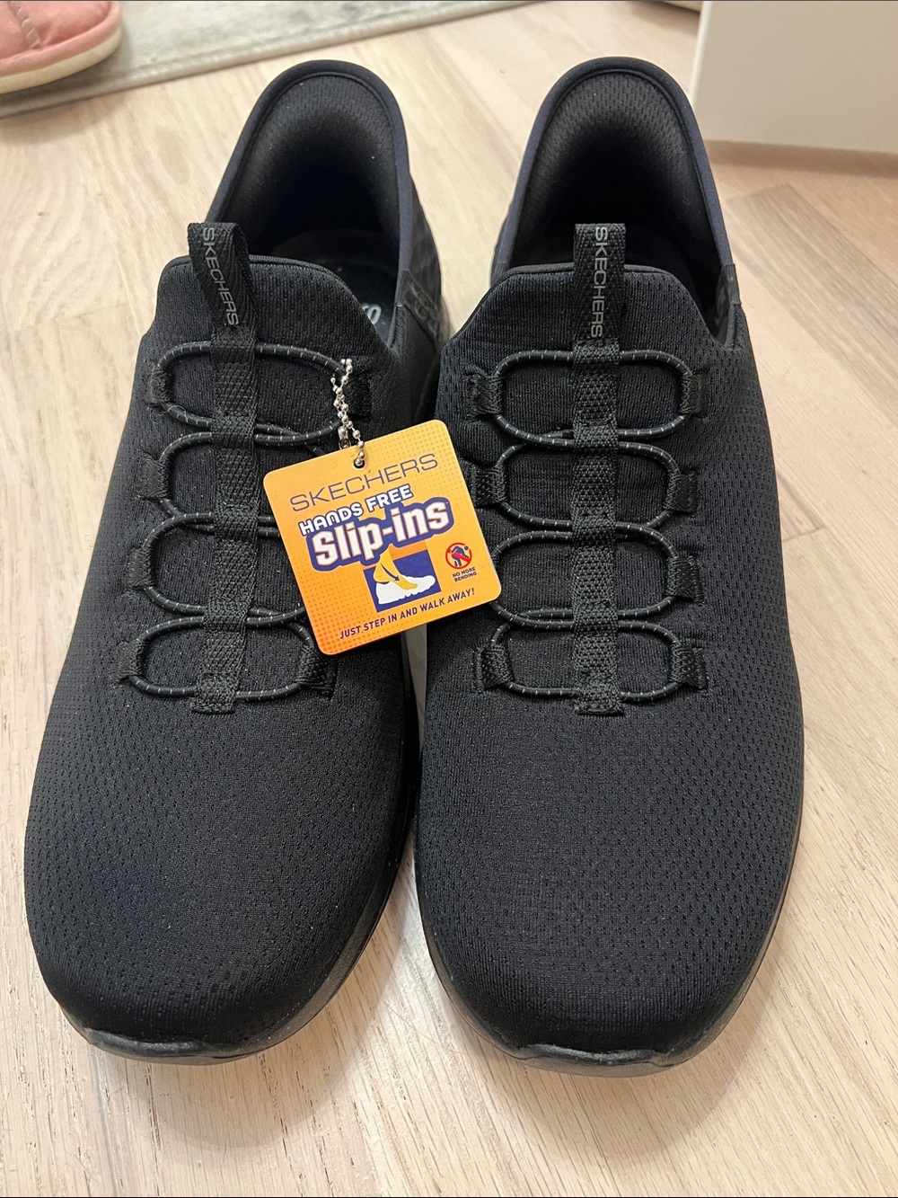 Skechers Men’s Black Hands-Free Slip-Ins washable Athletic Shoes